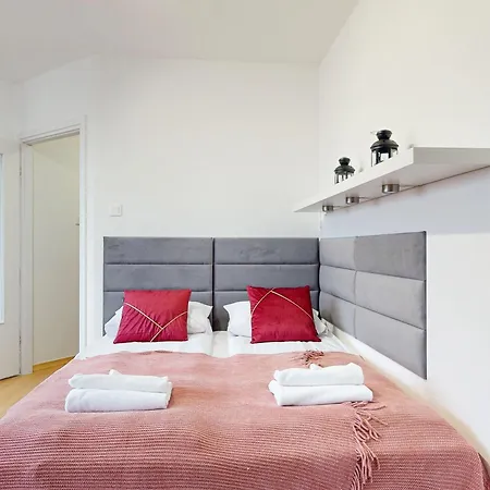Cherry Metro Natolin Ursynow Апартаменты